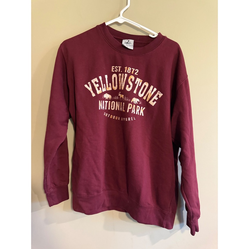 Prairie Mountain Yellowstone National Park Sweatshirt Maroon Graphic Crewneck M
